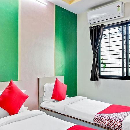 Oyo Flagship 48365 Hotel Shiva'S Castle Chalisgaon Exterior foto