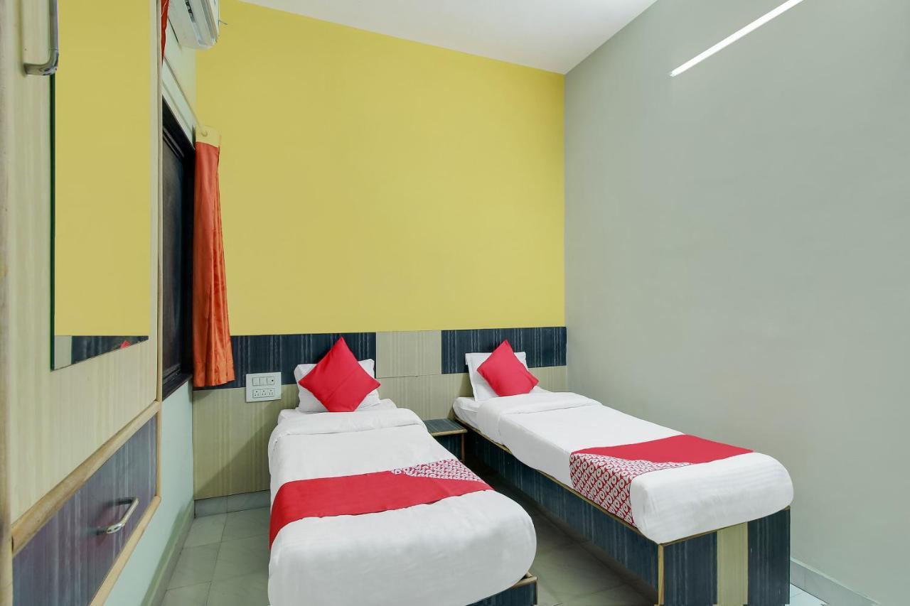 Oyo Flagship 48365 Hotel Shiva'S Castle Chalisgaon Cameră foto