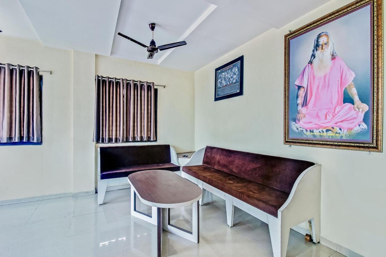 Oyo Flagship 48365 Hotel Shiva'S Castle Chalisgaon Exterior foto